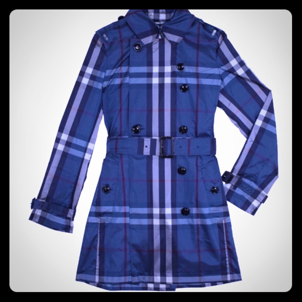 ⭐️LIKE NEW BURBERRY PACKABLE TRENCH RAINCOAT⭐️